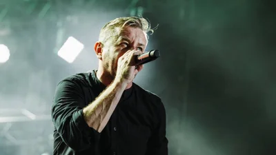 "Автозак" гурту Жадан і Собаки стала головною піснею протестів в Україні - вчимо слова