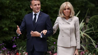 Макроны подали в суд в США из-за скандальных слухов о первой леди Франции - шокирующие подробности