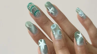 Pool nails – найкрутіший манікюр літа, який точно захочеш спробувати