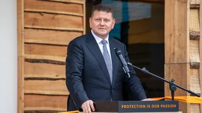 Валерій Залужний неочікувано знявся для Vogue