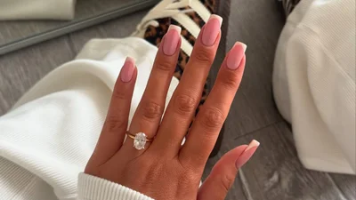 Millennial pink повертається в тренди манікюру - ось як його красиво носити на нігтях