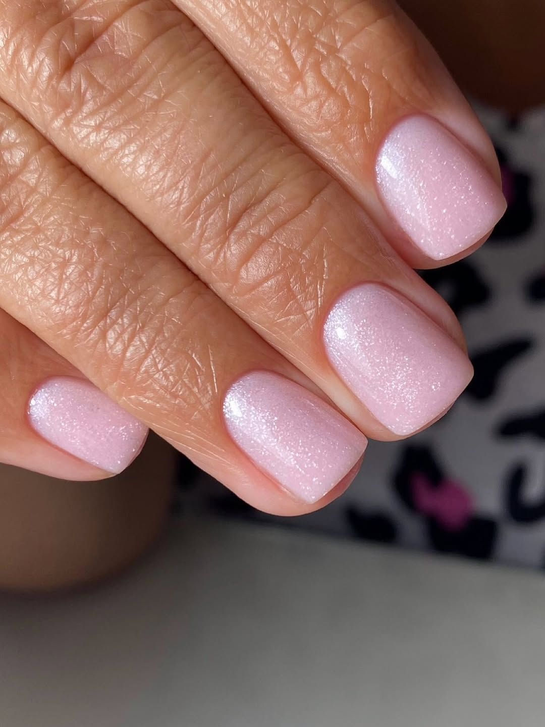 Millennial pink возвращается в тренды маникюра - вот как его красиво носить на ногтях - 747259 Millennial pink возвращается в тренды маникюра - вот как его красиво носить на ногтях - фото 747259