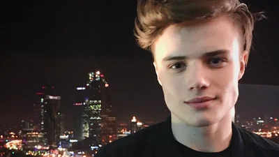 "Даня, как так?": звезда сериала "Школа" сыграл главную роль в российском "мыле"