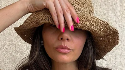 Манікюр для відпочинку: 5 відтінків, що підкреслять засмагу