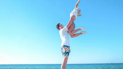 Пылающая страсть: 3 знака зодиака сойдут с ума от любви в августе