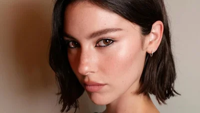 Небрежный боб – главная прическа лета, которая не требует усилий