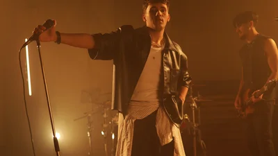 "Не питай мене" - YAKTAK заряжает новой музыкой, которую точно заценят все поклонники