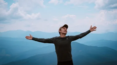 Святослав Вакарчук покорил Говерлу и показал атмосферные фото на горе Поп Иван