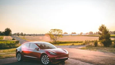 Как открыть дверь в Тесле - видеоинструкция для тех, кто хочет подружиться с электрокаром