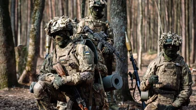 Сильные поздравления с Днем войск связи и кибербезопасности и открытки для наших защитников