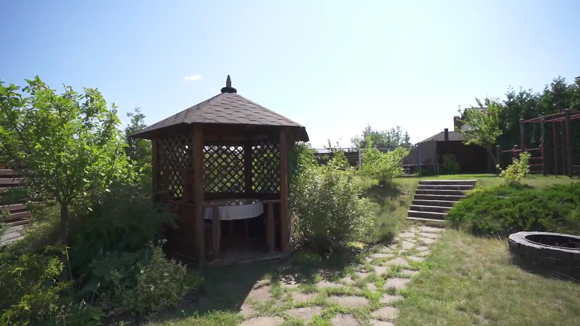 Заміський будинок за 90 тисяч доларів: де живе й відпочиває Марічка Падалко - фото 751100