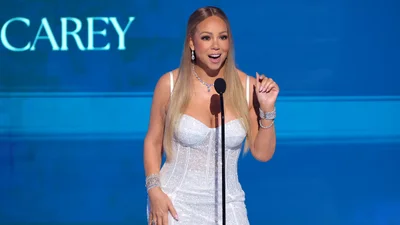 Бутик Dior, украшения, духи и автограф-сессия: Мэрайя Кэри оторвалась в Лондоне