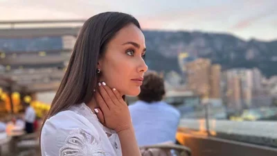 Ксения Мишина без макияжа показала, как отдыхает в Нью-Йорке с сыном – фото