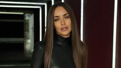 Ксения Мишина показала кувырок в постели, от которого получила по голове – фото