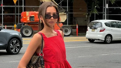 Це колір штанів, який зараз вибирають обізнані модниці