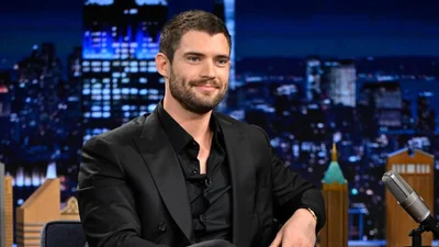 Это самый горячий актер в Голливуде: Аффлек и Кавилл уже не в моде