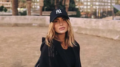 Слава Каминская показала, как выглядела до всех пластических операций