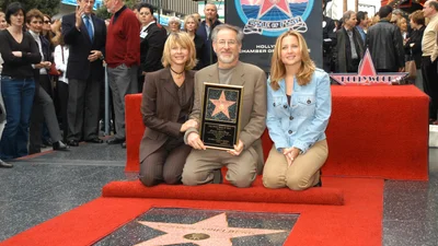 От "чайлдфри" до многодетного отца - история "Оскароносного" Стивена Спилберга и его 7 детей