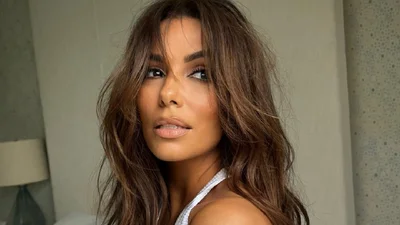 Єва Лонгорія похизувалась стрункою фігурою під час гри в падель