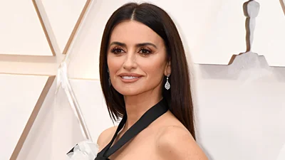 Пенелопа Крус показала сочную фигурку и оторвалась на концерте с Бардемом – фото