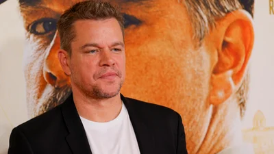 54-річний Метт Деймон шокував своїми м’язами, позуючи на яхті у шортах - який гарячий мен