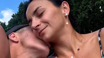 Илона Гвоздева замиловала фото с мужем в день их годовщины