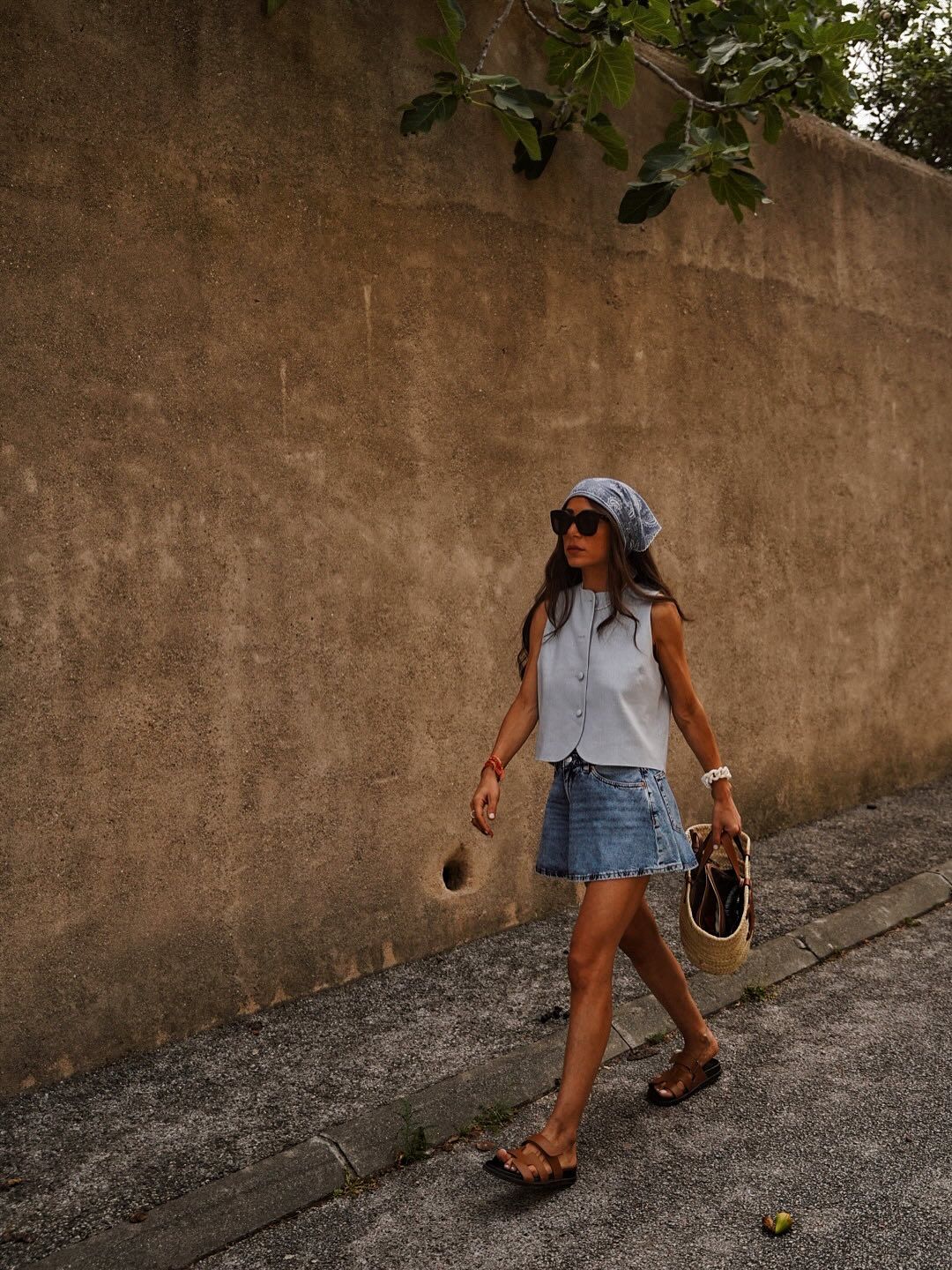 5 способов носить шорты в конце лета - фото 754252