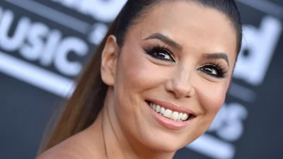 Єва Лонгорія зробила невдалу ліпосакцію – реакція мережі та фото папараці