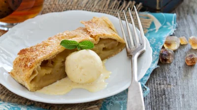 Получится вкуснее, чем в австрийском кафе: выпекаем яблочный штрудель