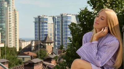 После архивных фото из Playboy и признания в грустных моментах Оля Горбачева рассказала, что дает ей опору сегодня