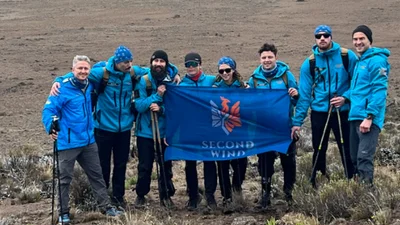 Украинские воины на протезах дошли до вершины Килиманджаро – это фильм "Друге дихання"