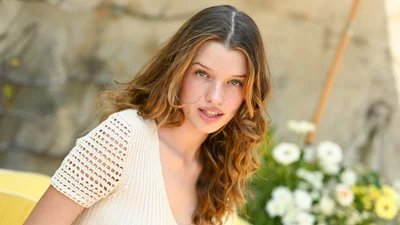 Ось круті фото старшої доньки Мілли Йовович, які доводять, що природа не відпочиває на дітях