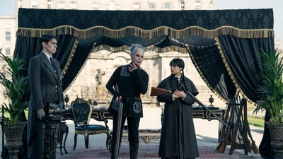 Ці зірки "Венздей" одружені в реальному житті – а ти й не знала