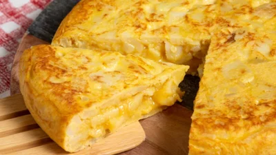 Коли нема зайвого часу: готуємо простий картопляний пиріг за рецептом Ектора Хіменес-Браво