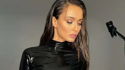 Мишина зажгла сеть танцами перед зеркалом: "Дальше слова лишние"