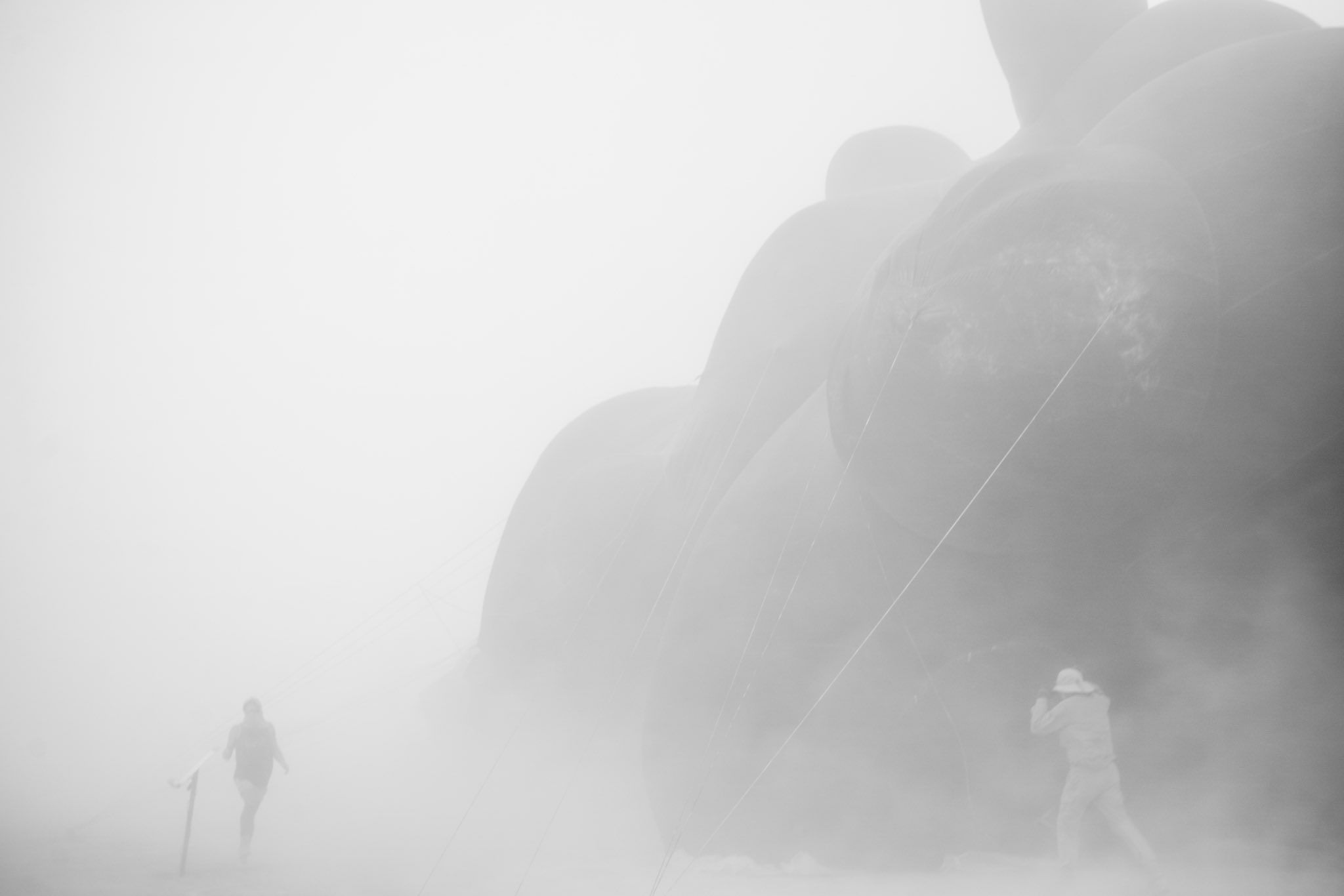 Украинскую инсталляцию на фестивале Burning Man снесло ураганом: 'Чорна хмара' простояла всего день - 757168 Украинскую инсталляцию на фестивале Burning Man снесло ураганом: 'Чорна хмара' простояла всего день - фото 757168