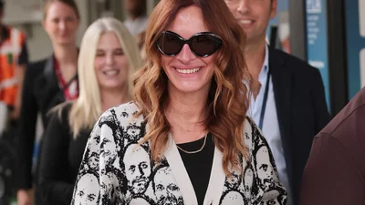 Джулия Робертс вышла в практичной версии обуви Кейт Миддлтон