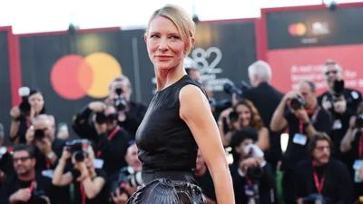 "Общипала 1000 птахів для сукні": Кейт Бланшетт збентежила мережу новим моторошним образом