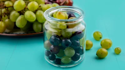 "Оливки" з винограду на зиму: тільки не готуй цієї закуски мало