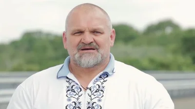 Василь Вірастюк дав настанову сину-студенту, розсекретивши його майбутню професію: "Ніхто нічого тобі не подарує"