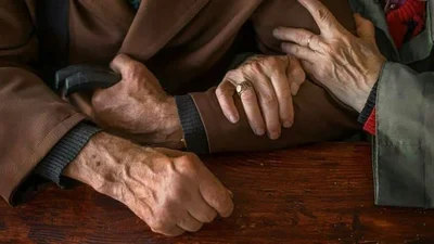 Душевные поздравления с Днем бабушки и дедушки 2025 - особые открытки и искренняя проза