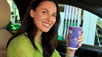 Маша Ефросинина в зеленом: 3 стильных выхода звезд на начало сентября 2025 года