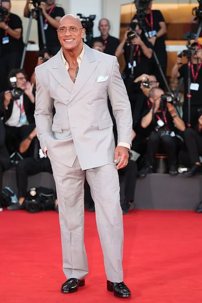 Резкое похудение Дуэйна Джонсона - что произошло с актером и как он  изменился – Люкс ФМ