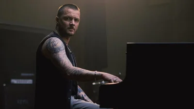 Женя Галич заспівав пісню DREVO "Смарагдове небо", яку до цього розкритикував