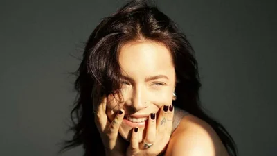 Дочь Елены Кравец показала новый цвет волос - и ей нереально идет