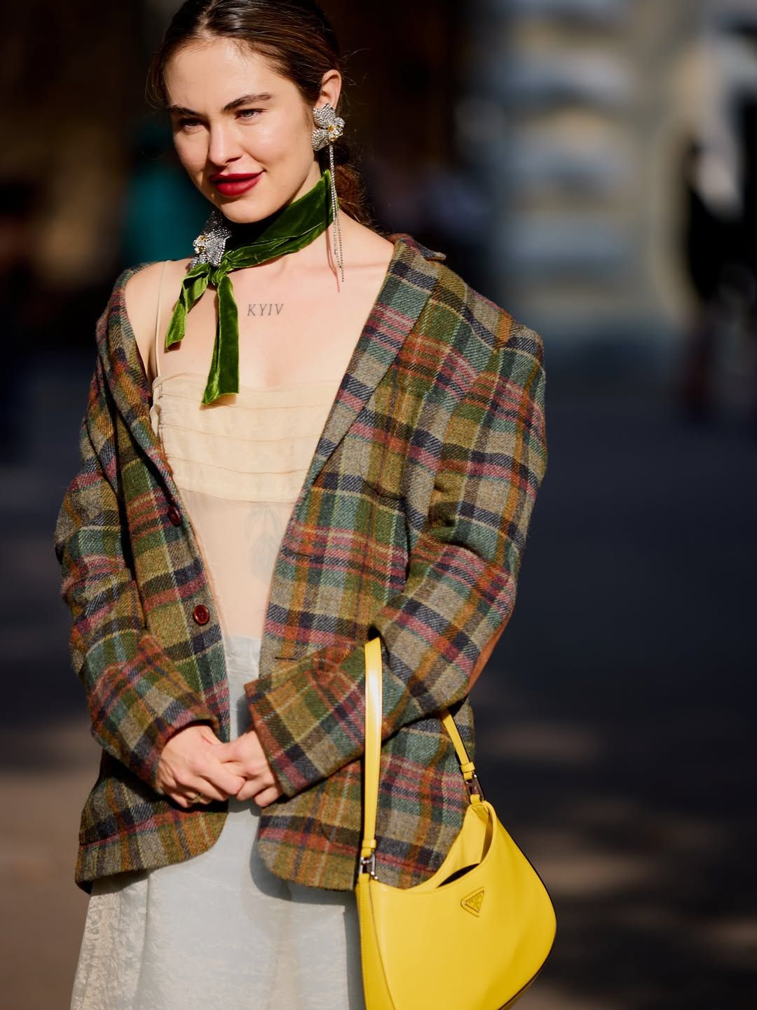 Streetstyle-находки Ukrainian Fashion Week 2026: самые стильные луки гостей - 762779 Streetstyle-находки Ukrainian Fashion Week 2026: самые стильные луки гостей - фото 762779