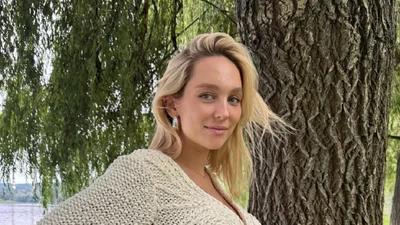 Беременная ROXOLANA показалась в элегантном образе, который подчеркнул ее естественную красоту