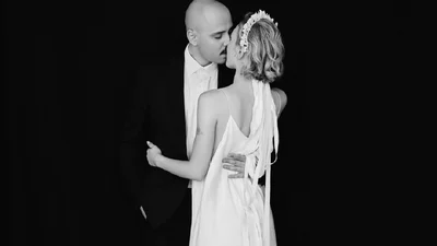 Певец OTOY женился на соосновательнице GUNIA Project - романтические кадры со свадьбы