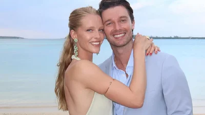 Патрик Шварценеггер похвастался свадебными фотографиями –и здесь есть чему позавидовать