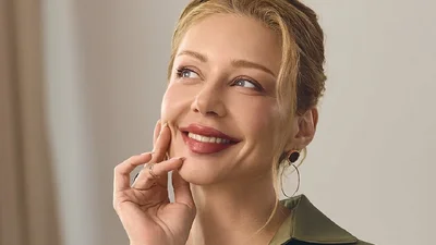 Тіна Кароль продемонструвала ніжний лук, що пасує і для дому, і для прогулянок містом цієї осені